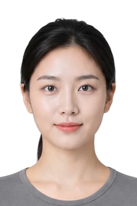 Upload-ready ID photo example