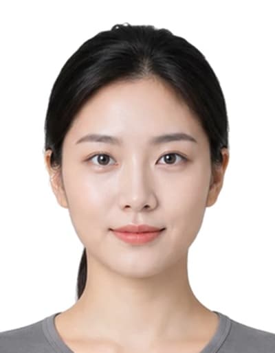 Upload-ready ID photo example